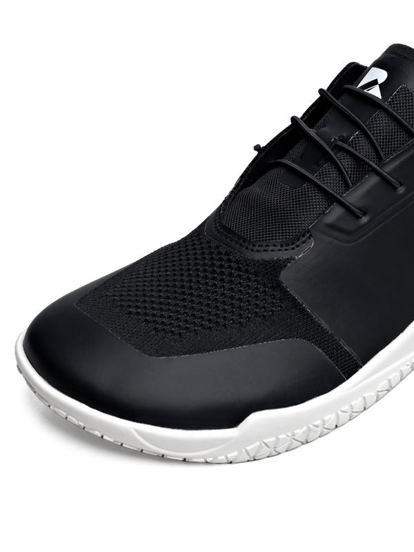 Legend Hybrid Barefoot Trainer Black